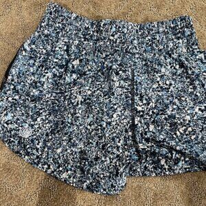 Lululemon sz 6 Tracker Short 2017 Seawheeze NWOT Tofino Shells